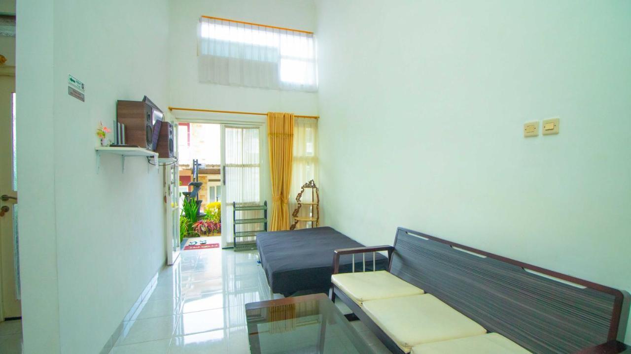 Villa El Nino 5 Bedroom Dengan Rooftop Mountain View Batu  Eksteriør billede